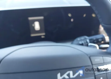 2026 Kia Sportage Hybrid X-Line z USA, uszkodzony, nr VIN KNDPVDDG4T7305396